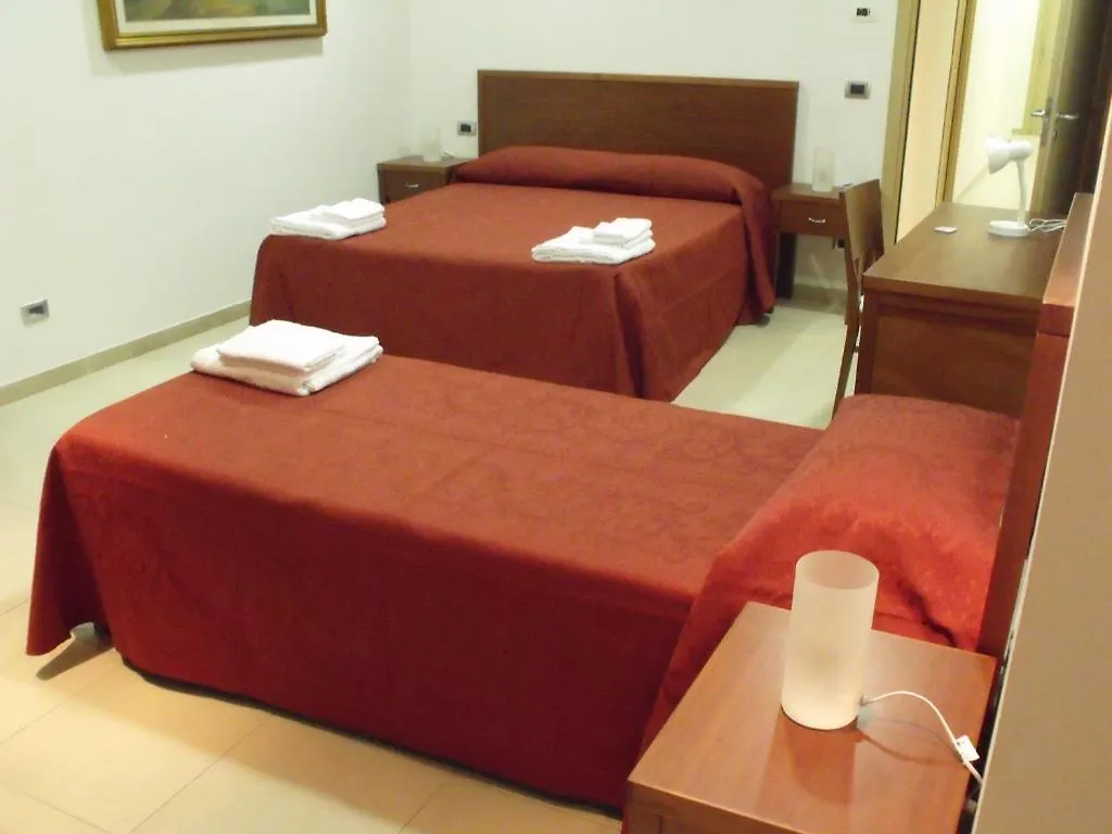Hotel Ai Pini Nicolosi 3*,  Italy